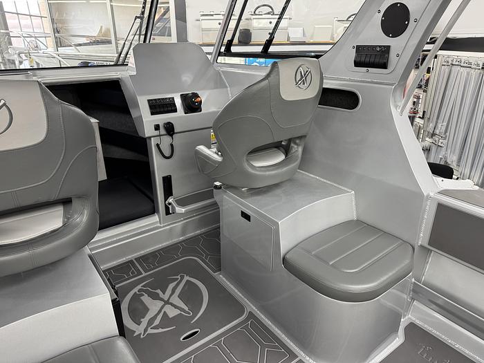 2025 Extreme Boats  696 Game King