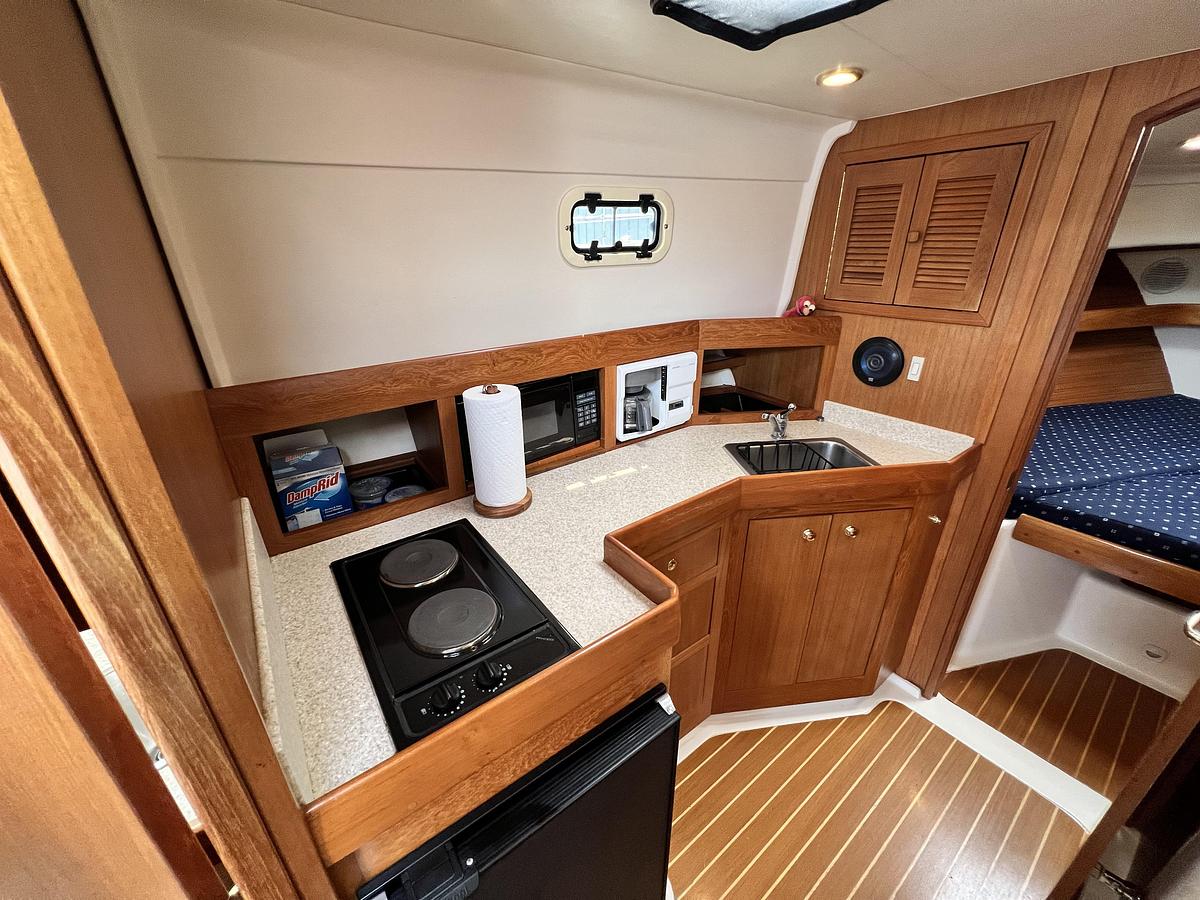 Used 2001 Mainship 34 Pilot