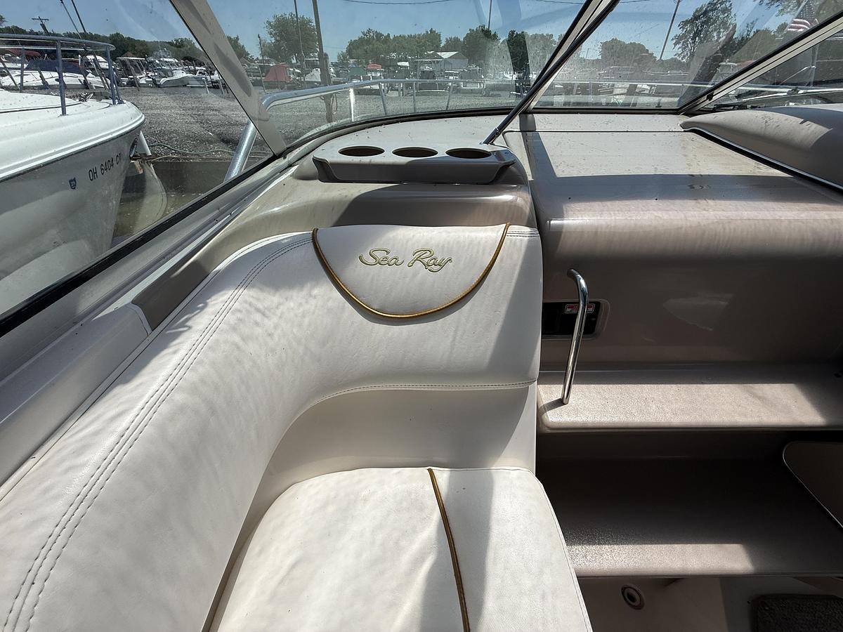 Used Sea Ray 260 Sundancer