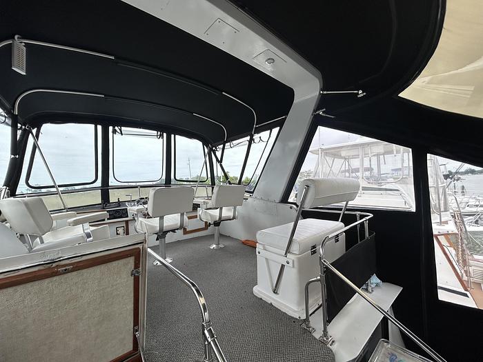 Used 1986 Marinette 39' Double Cabin