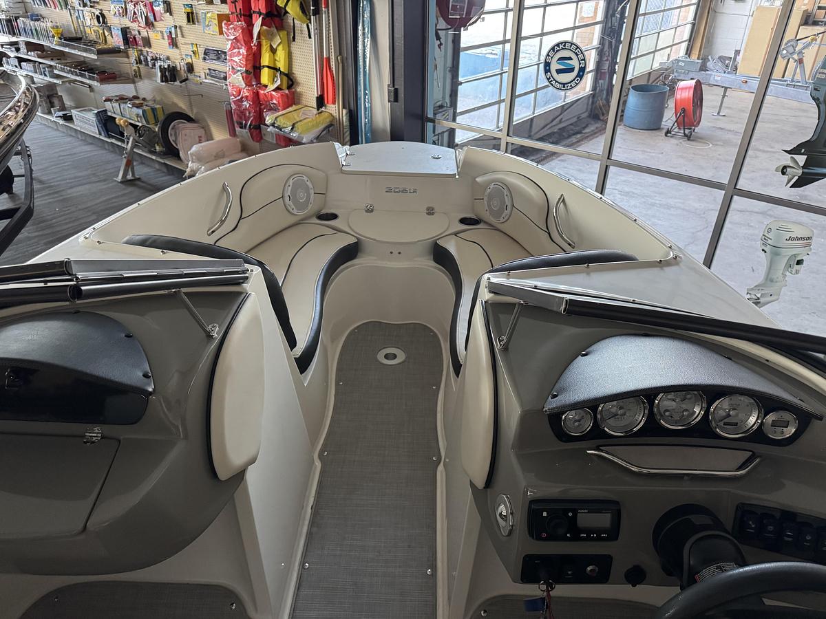 Used 2021 Stingray 205 LS