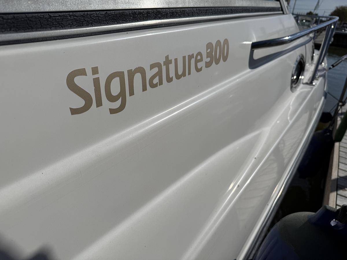 Used 1999 Chaparral 300 Signature