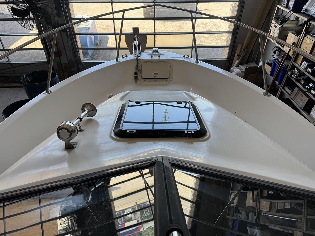 Used 1992 Bayliner 2052 Trophy