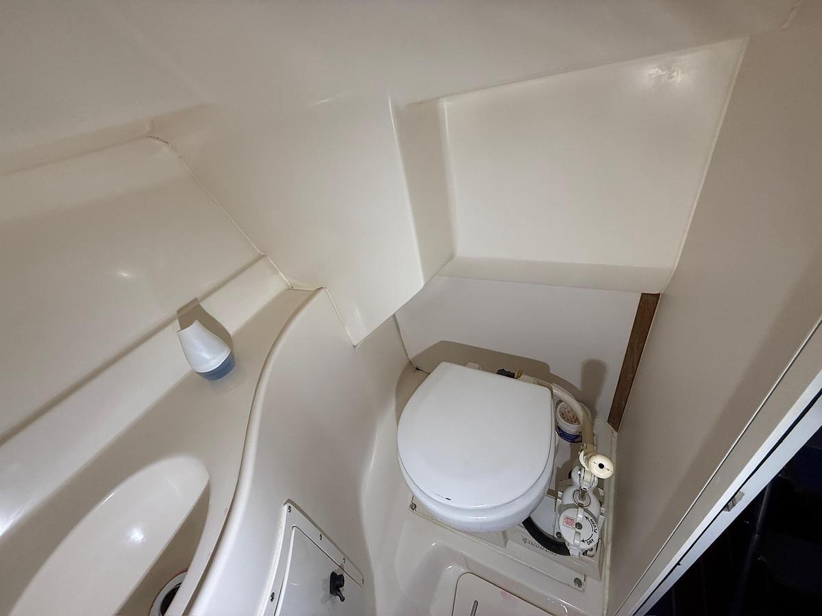 Used 1998 Pursuit 2860 Denali