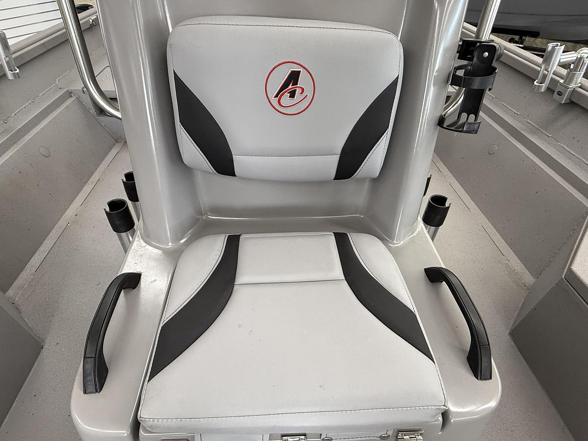 Used 2020 Alumacraft 20 Bay