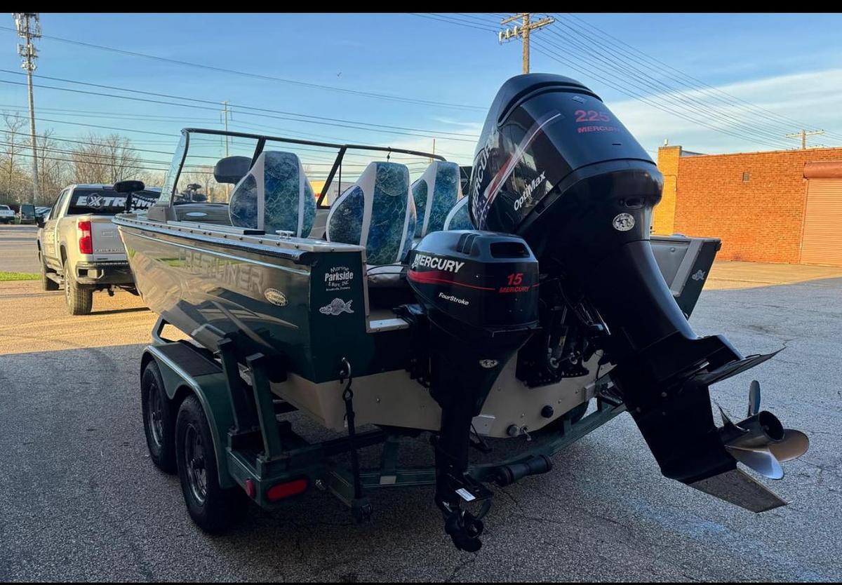 Used 2003 Crestliner 202 Tourament Side Console