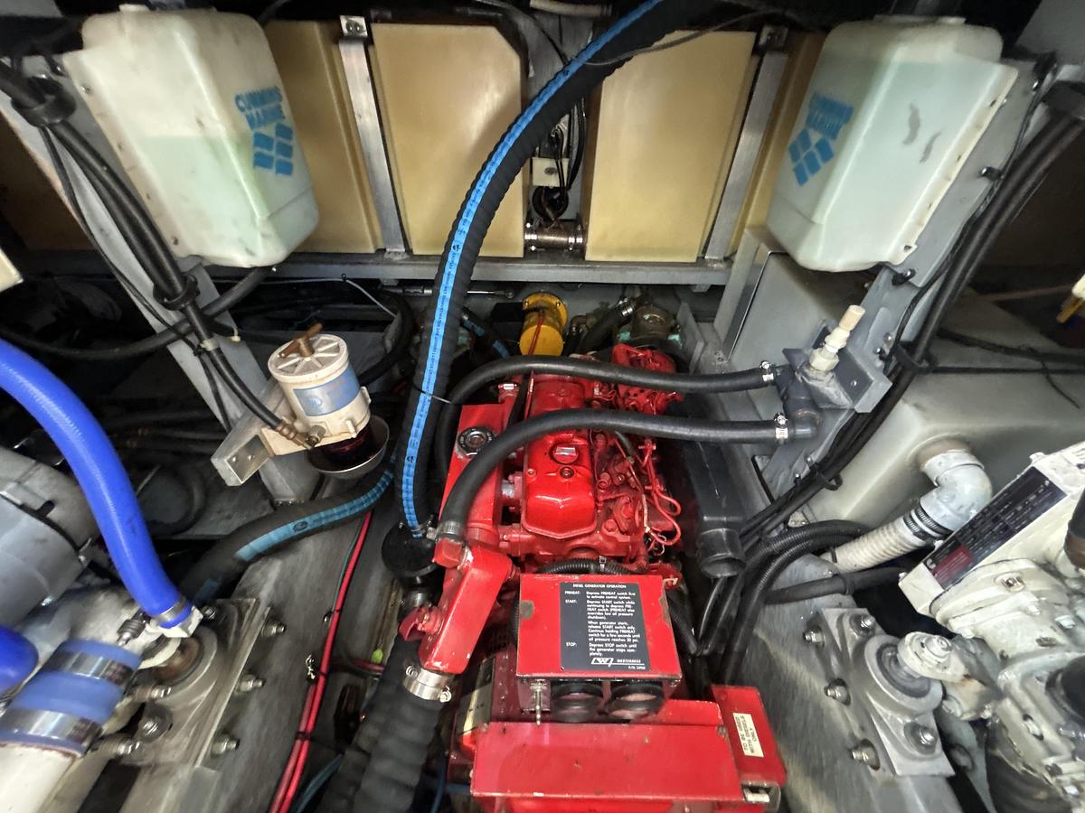 Used 1993 Sea Ray 440 Sundancer