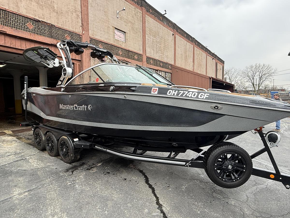 Used 2021 MasterCraft X26