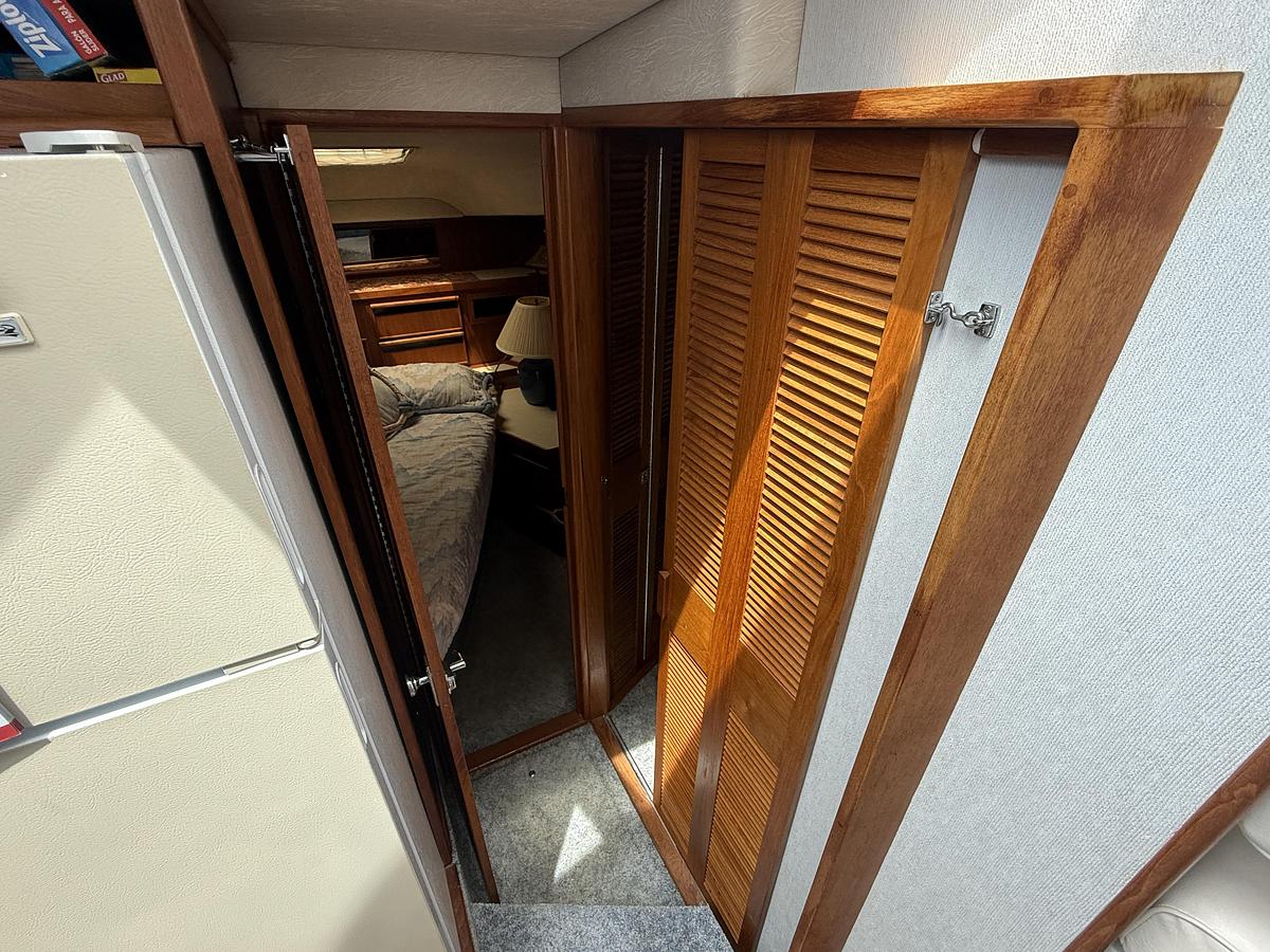 Used 1986 Sea Ray 410 Sundancer