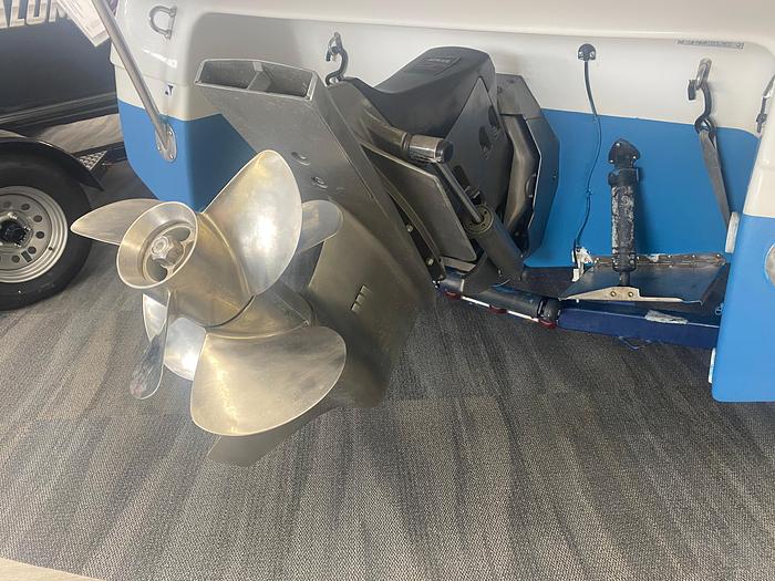 Used 2002 Four Winns 205 Sundowner