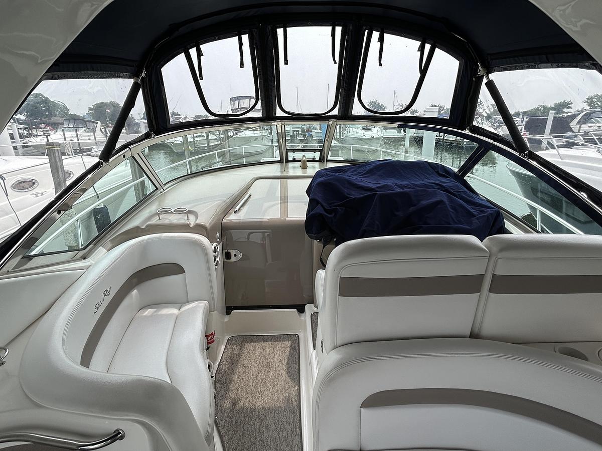 Used 2005 Sea Ray 320 Sundancer