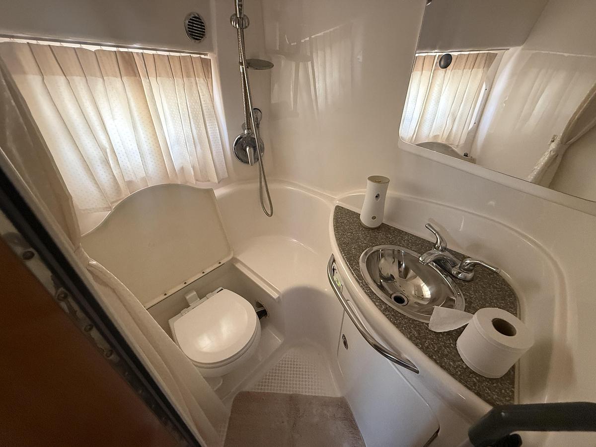 Used 2009 Chaparral 330 Signature
