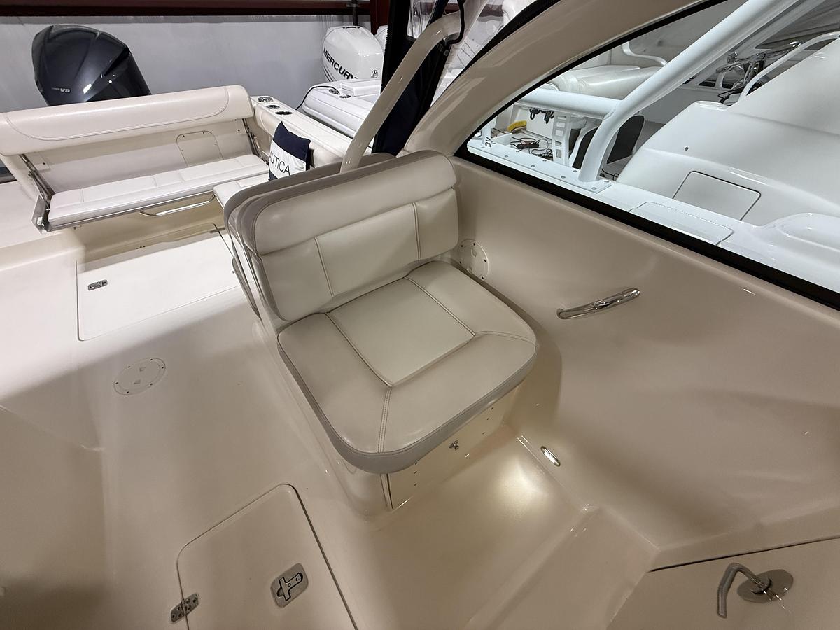 Used 2014 Pursuit 265 DC