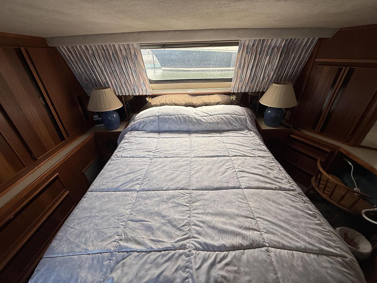 Used 1986 Sea Ray 410 Sundancer