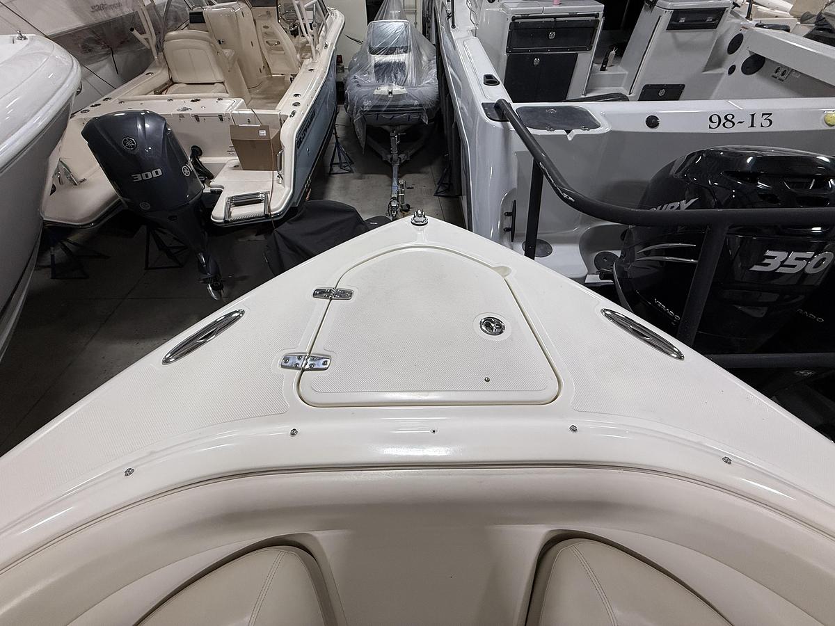 Used 2014 Pursuit 265 DC