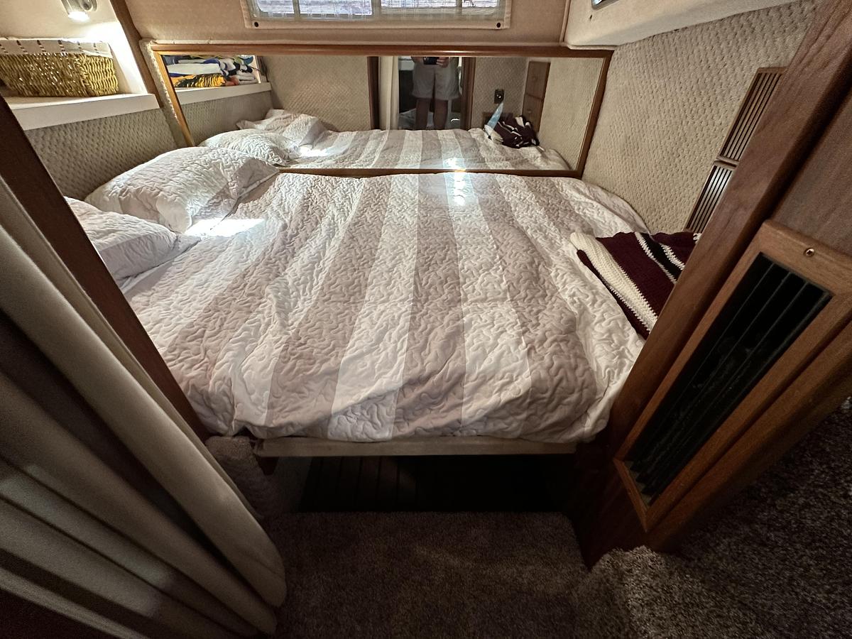 Used 1987  Sea Ray 340 Sundancer