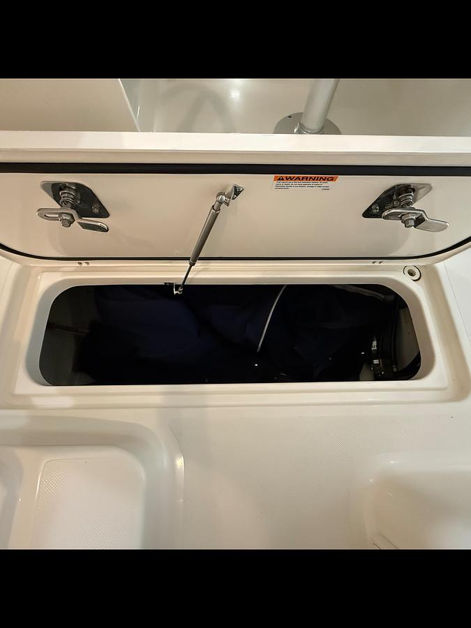 Used 2014 Pursuit 265 DC