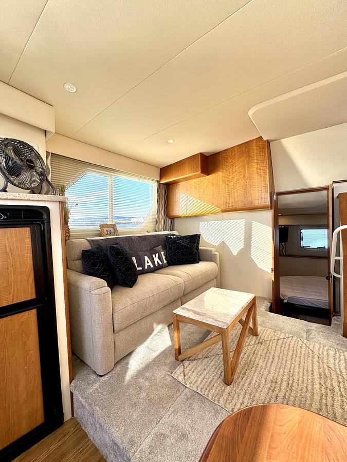 Used 1998  Silverton 352 Motor Yacht