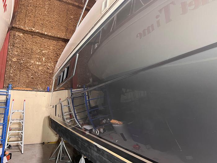 Used 2018 Carver C37