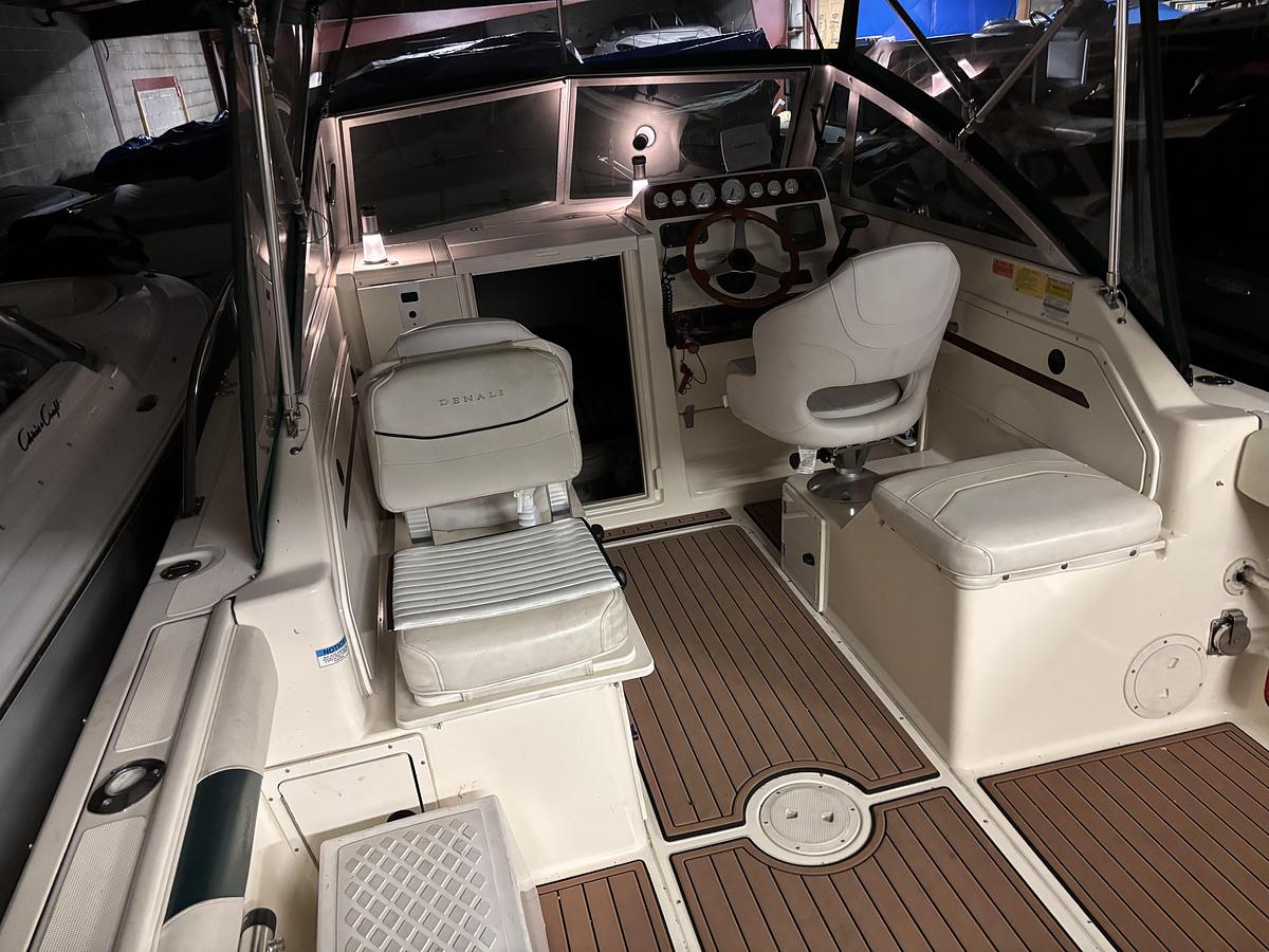Used 1999 Pursuit 2460 Denali