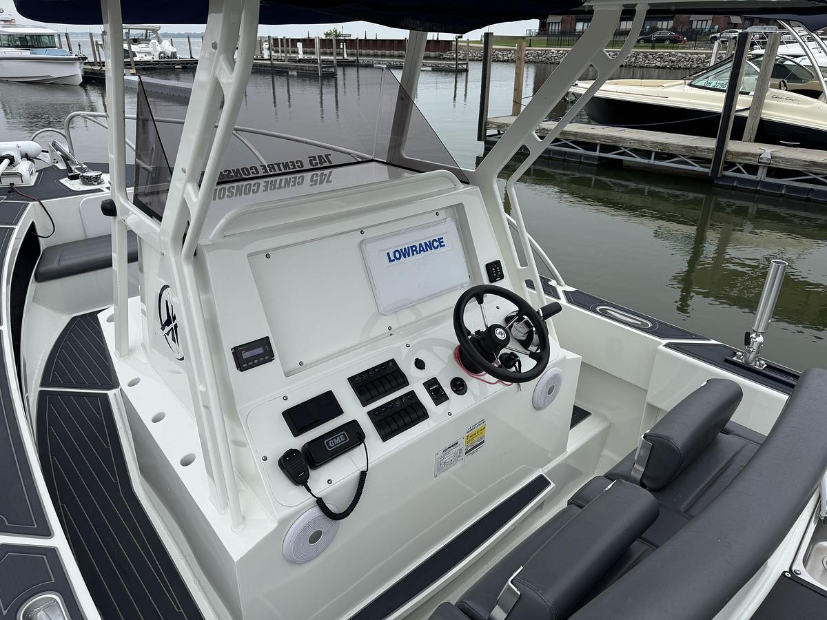 Used 2021 Extreme Boats 745 Center Console 24ft