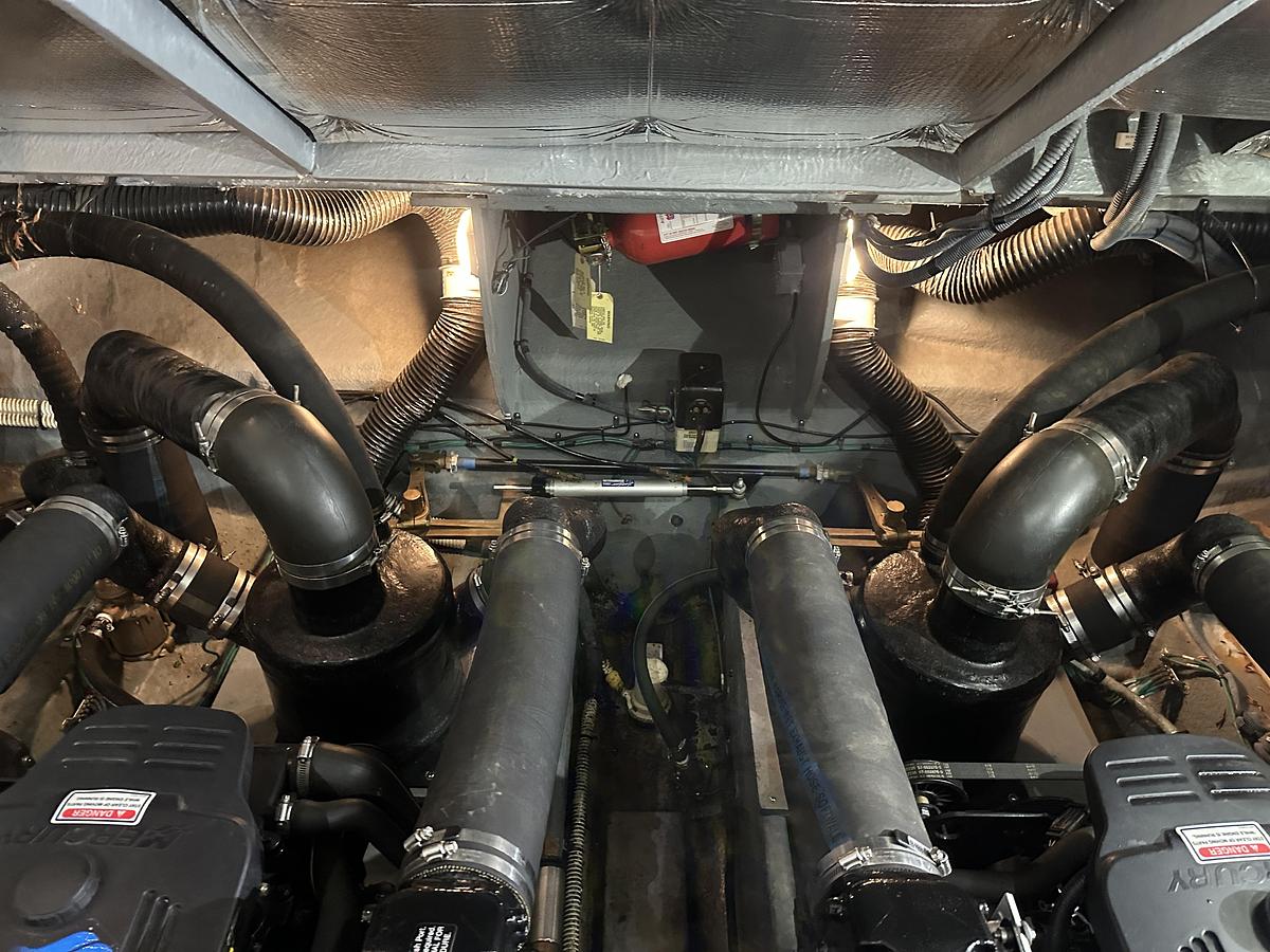 Used 2004 Sea Ray 340 Sundancer