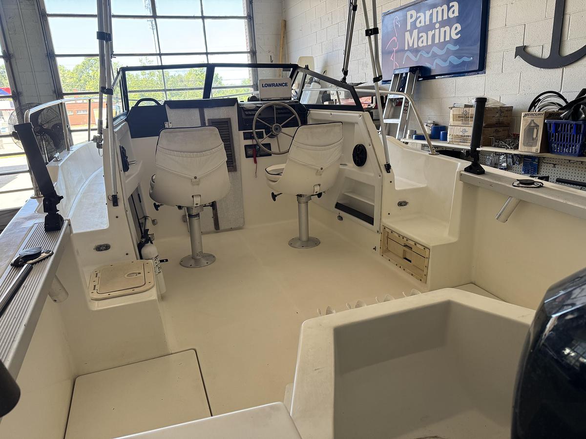 Used 1992 Bayliner 2052 Trophy