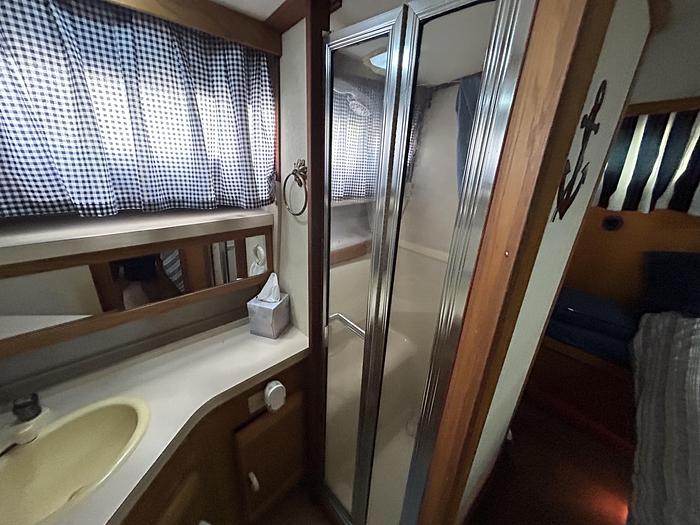Used 1990 Silverton  40 Motor Yacht