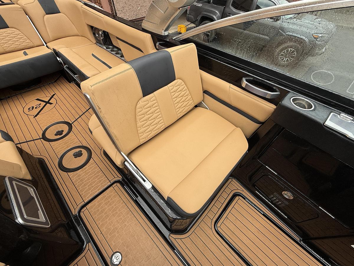 Used 2021 MasterCraft X26