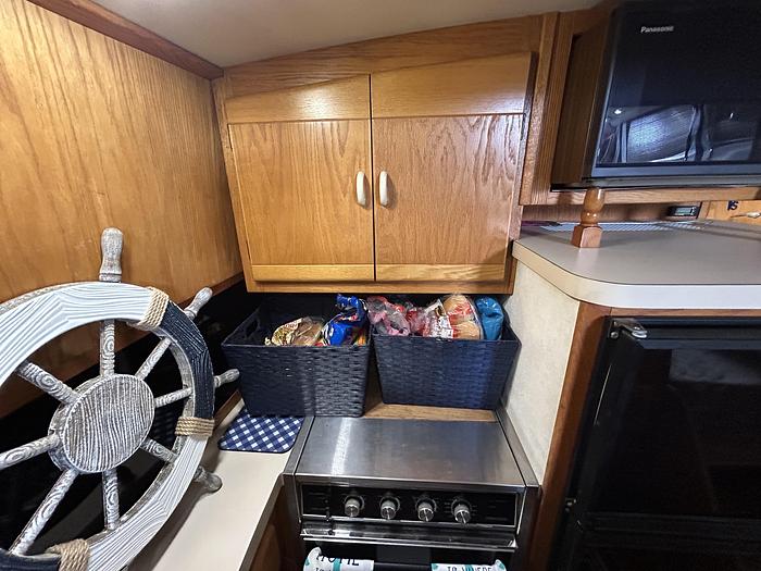 Used 1990 Silverton  40 Motor Yacht