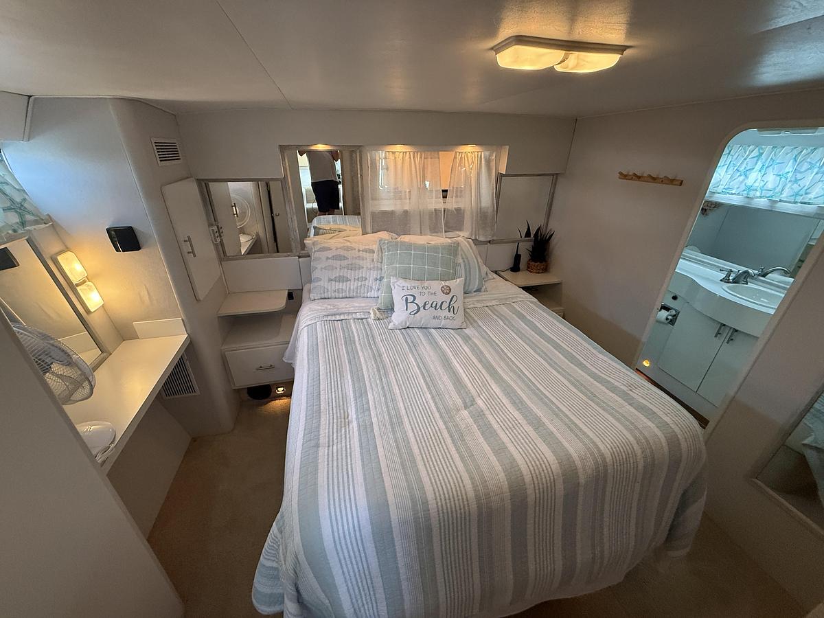 Used 1992 Silverton  41 Aft Cabin Motor Yacht