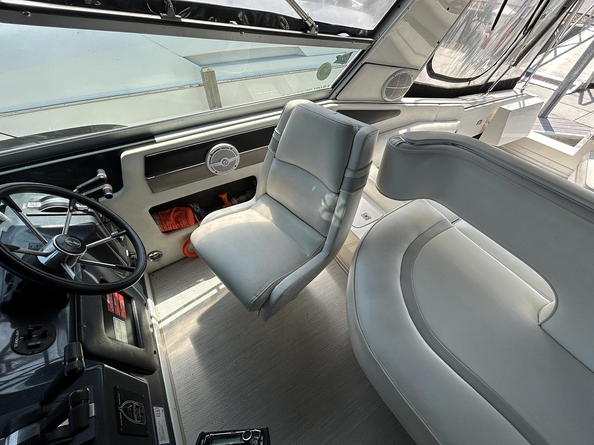 Used 1993 Sea Ray 440 Sundancer