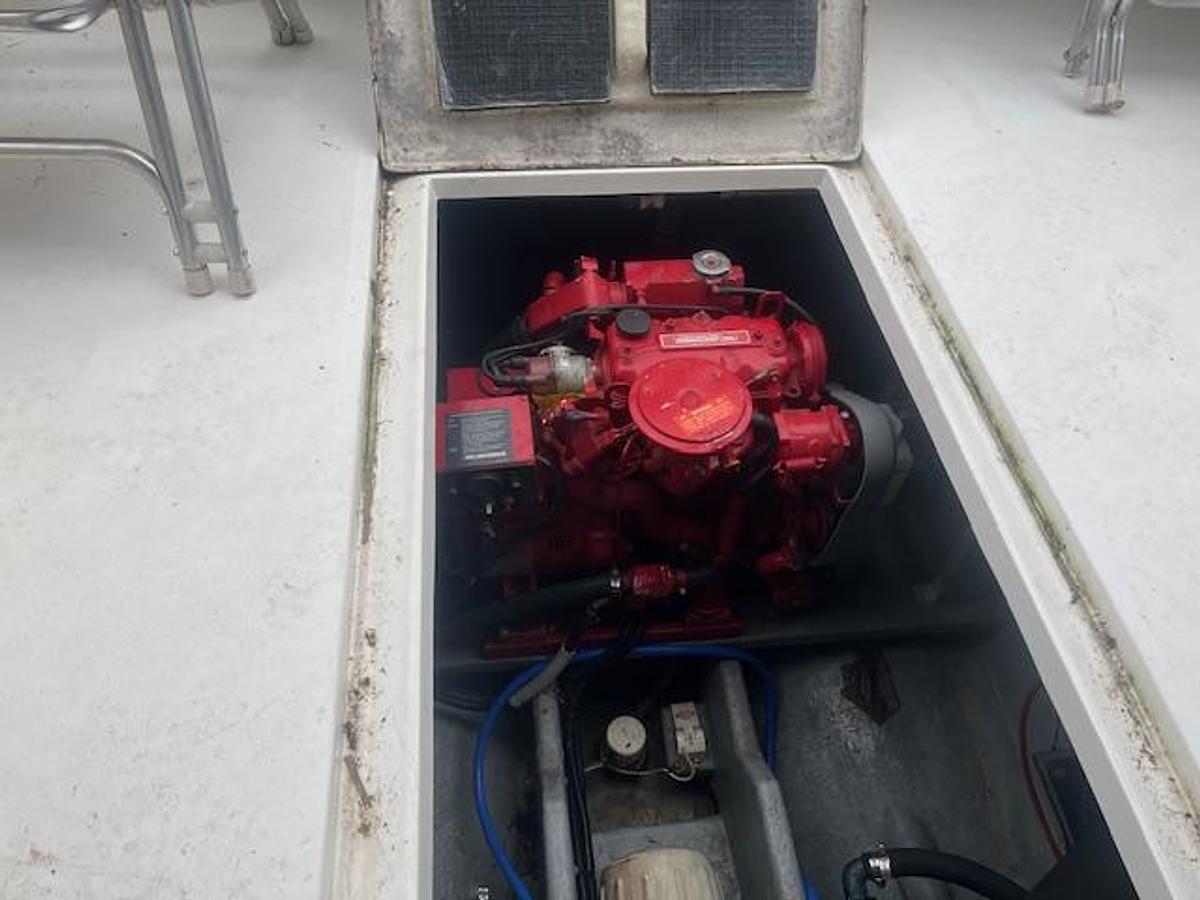 Used 1991 Sea Ray 370 Sedan Bridge