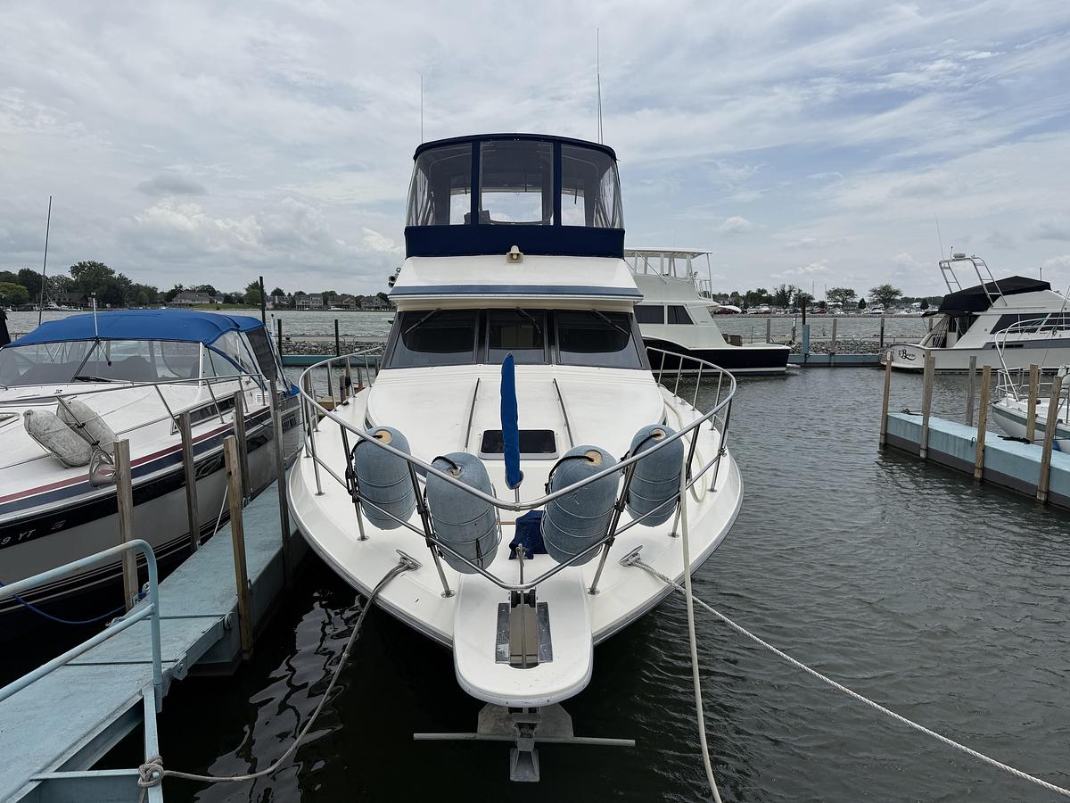Used 1986 Sea Ray 410 Sundancer