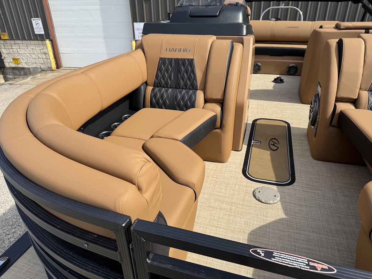 Used 2022 Harris  230 Solstice