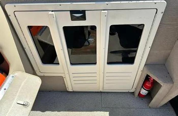 Used 1997 Lund 2150 Baron Magnum