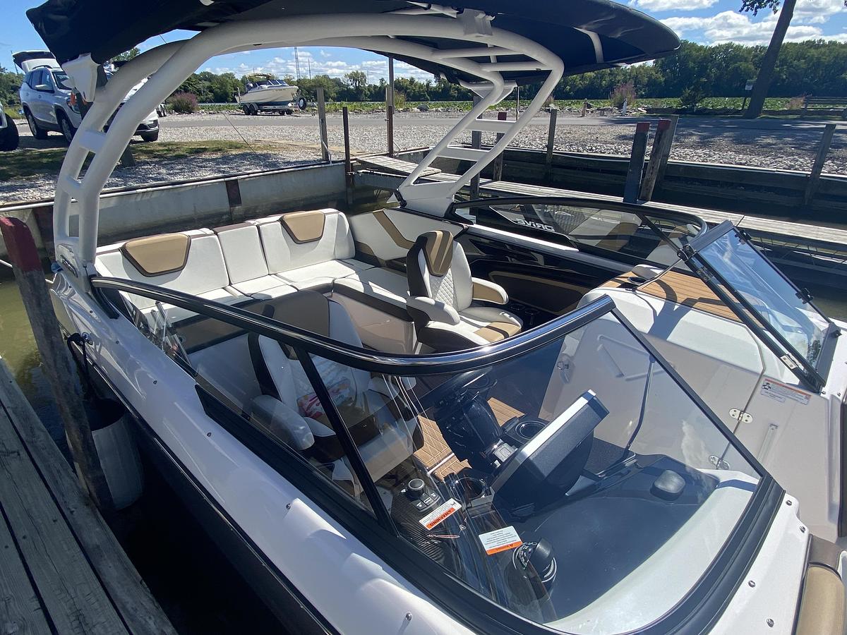 Used 2023 Yamaha 252 SD