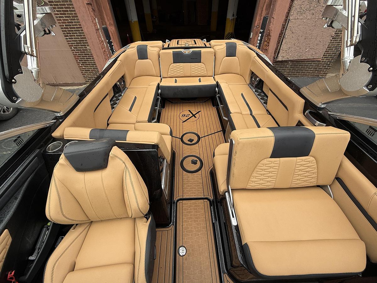 Used 2021 MasterCraft X26