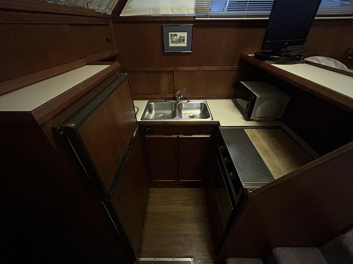 Used 1987 Chris-Craft 362 Catalina