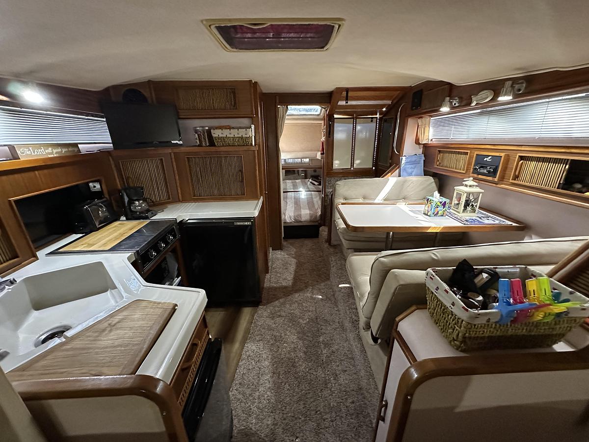 Used 1987  Sea Ray 340 Sundancer