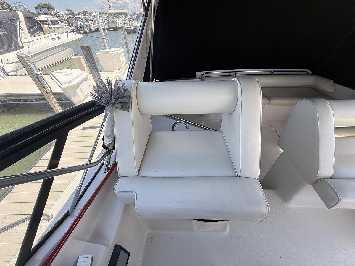 Used 1990 Silverton 34 Express