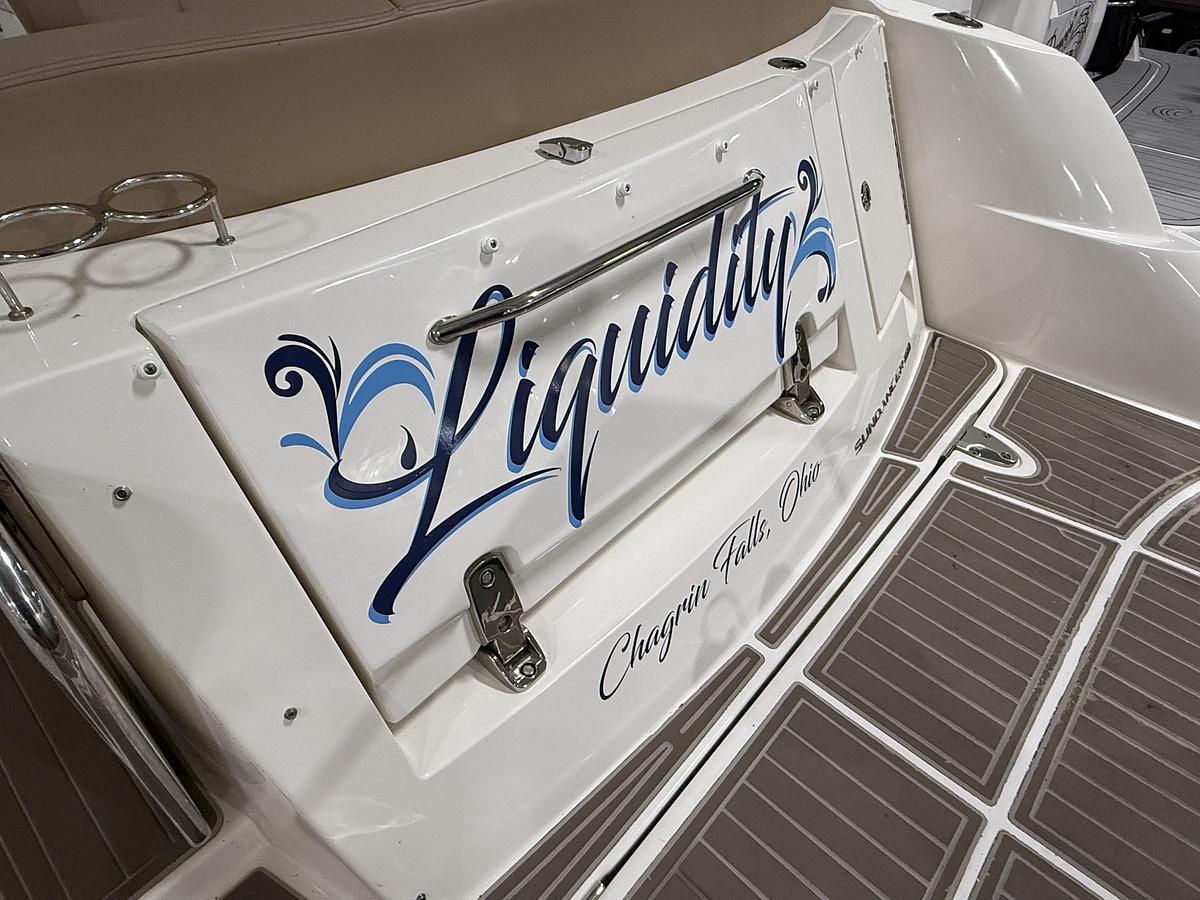 Used 2017 Sea Ray 330 Sundancer