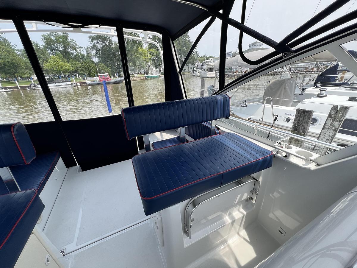 Used 2001 Mainship 34 Pilot