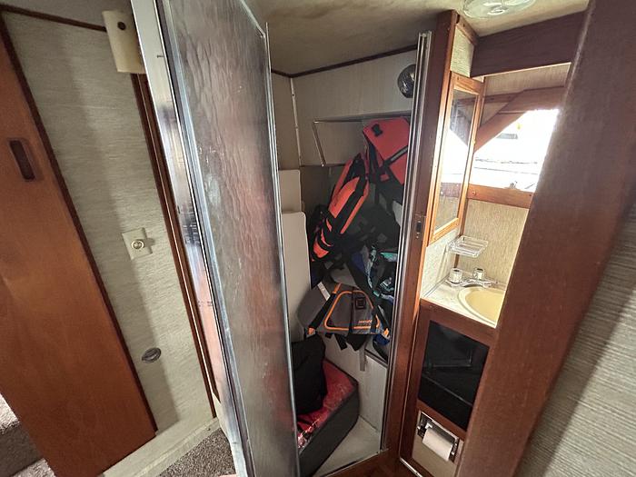 Used 1986 Marinette 39' Double Cabin