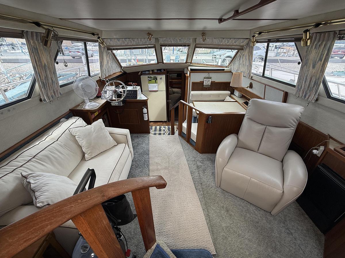 Used 1986 Sea Ray 410 Sundancer