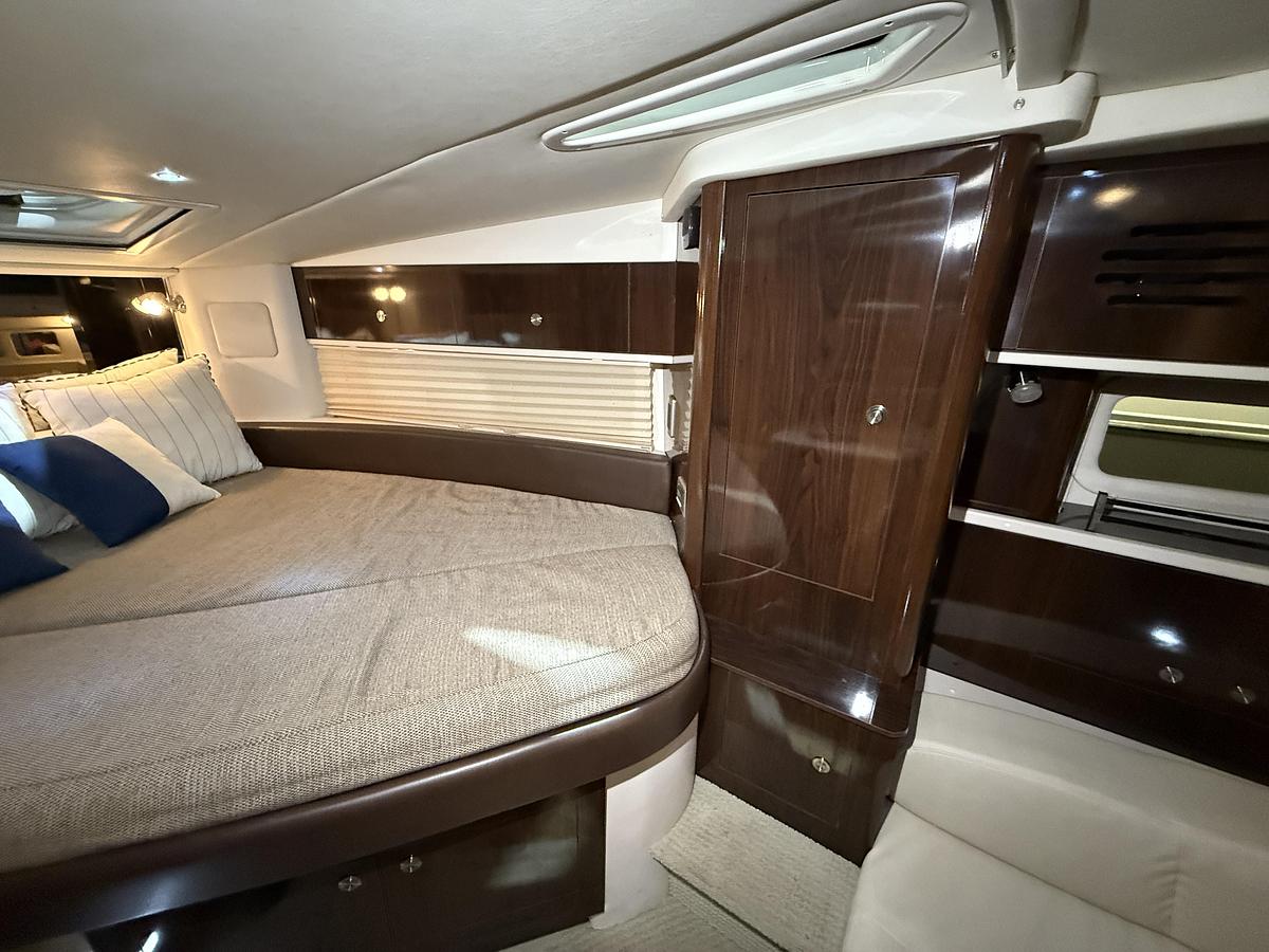 Used 2017 Sea Ray 330 Sundancer