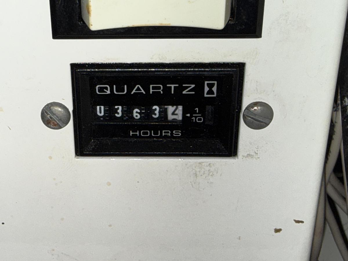 Used 1998  Silverton 352 Motor Yacht