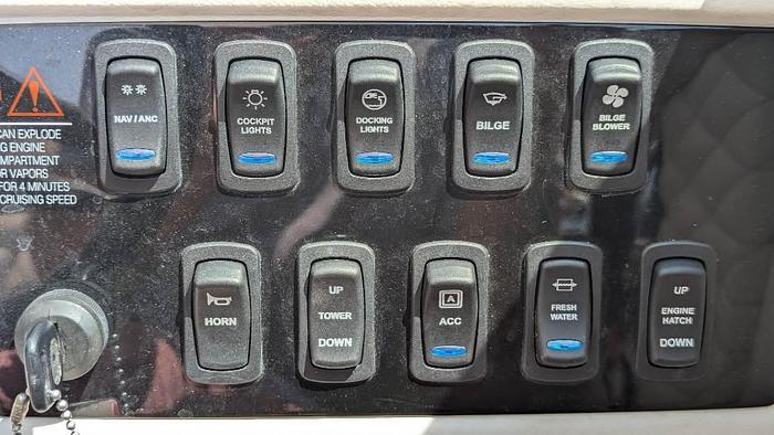 Used Regal 26 FasDeck