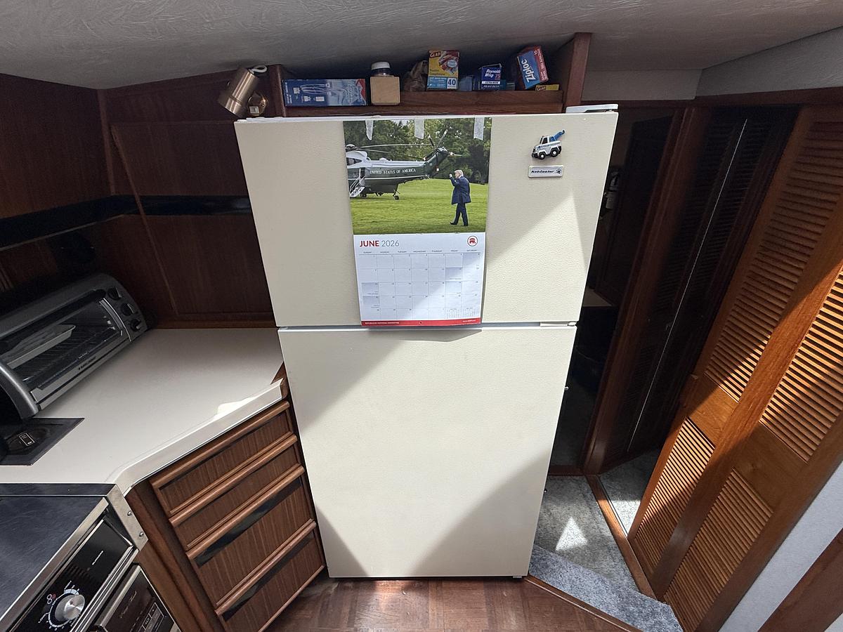 Used 1986 Sea Ray 410 Sundancer