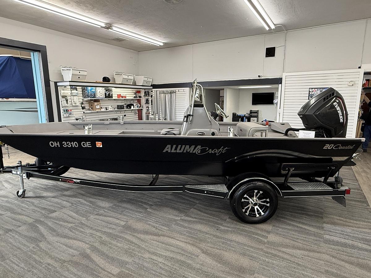Used 2020 Alumacraft 20 Bay